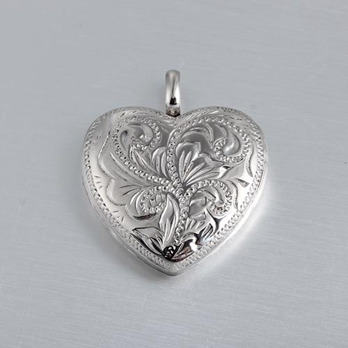 925 sterling silver Relief heart locket