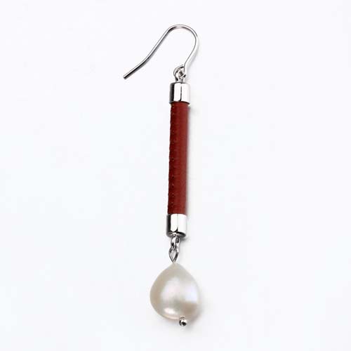 Chinese baroque pearl red leather silver earrings