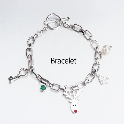Renfook 925 sterling  pearl and green agate toggle bracelet with deer and key charm