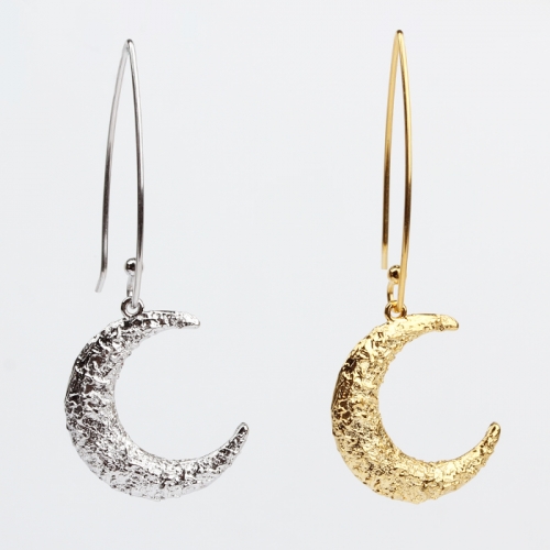 Renfook 925 sterling silver moon shape hammer surface earrings