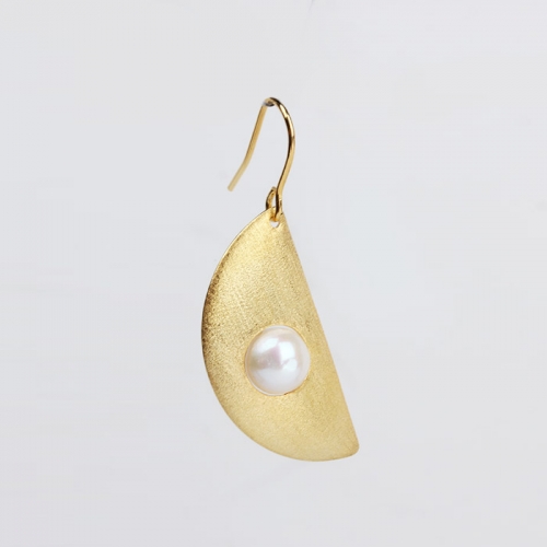 Renfook 925 sterling silver freshwater pearl crescent hook earrings